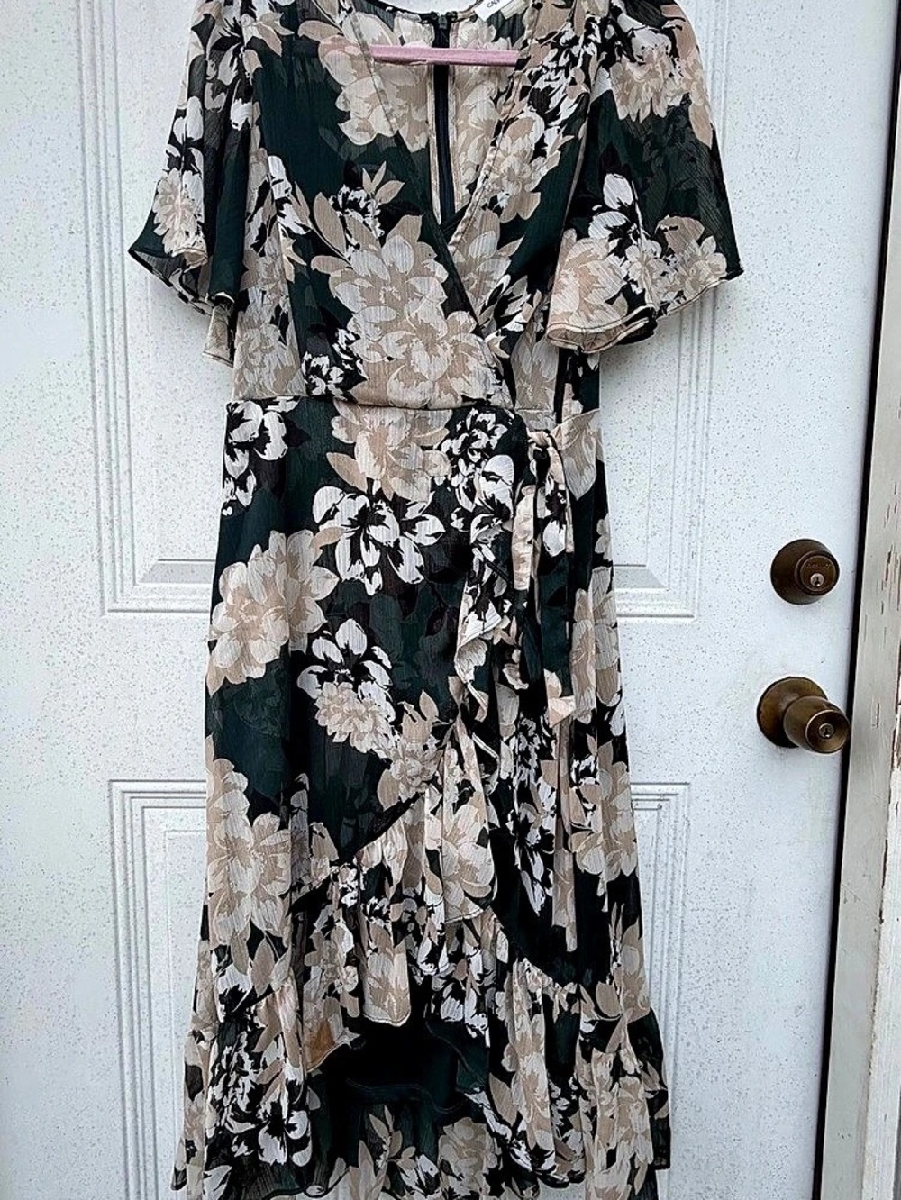 Calvin Klein Floral Print Crinkle Chiffon Surplice V-Neck Short Flutter Sleeve